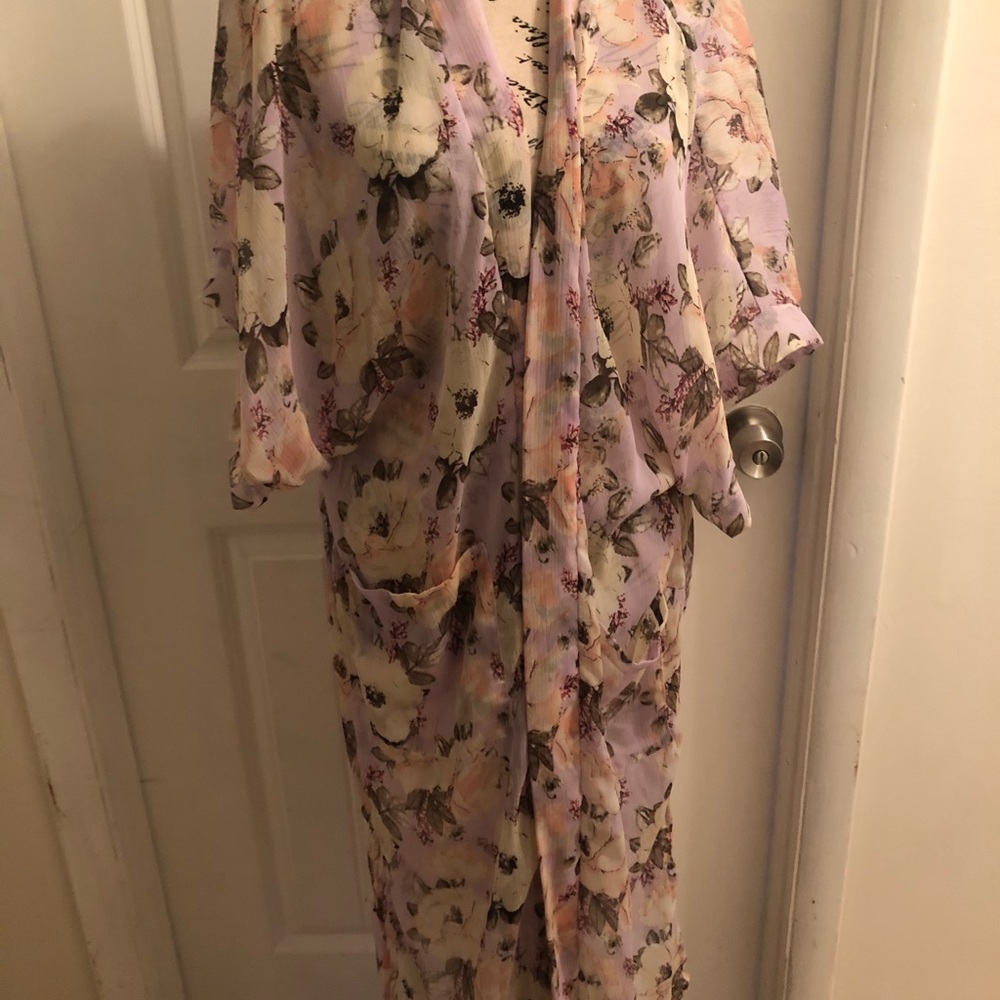 Steve Madden floral kimono with pockets - OSFM